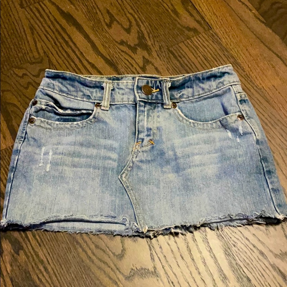 Denim frayed skirt